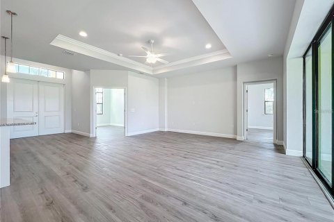 House in Punta Gorda, Florida 3 bedrooms, 173.36 sq.m. № 1905998 - photo 12