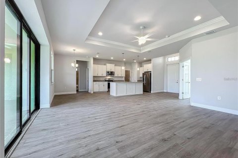 House in Punta Gorda, Florida 3 bedrooms, 173.36 sq.m. № 1905998 - photo 6