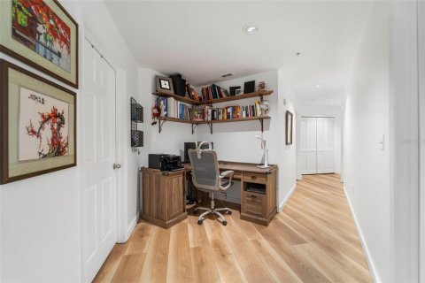 Condo in Tampa, Florida, 3 bedrooms  № 2094802 - photo 28