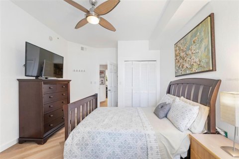 Condo in Tampa, Florida, 3 bedrooms  № 2094802 - photo 24