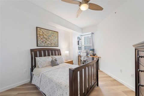 Condo in Tampa, Florida, 3 bedrooms  № 2094802 - photo 23