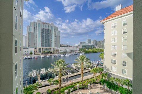Condo in Tampa, Florida, 3 bedrooms  № 2094802 - photo 27