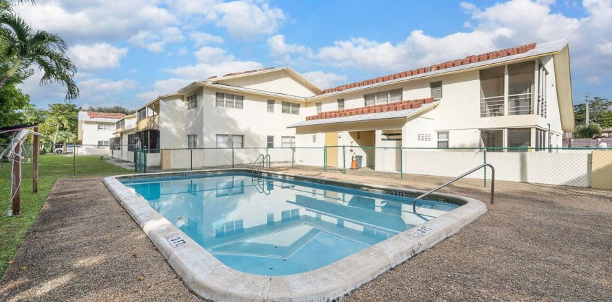 Touwnhouse à Coral Springs, Floride 3 chambres, 118.73 m2 № 1072600