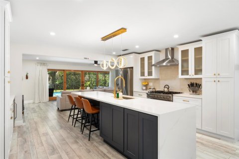 Casa en venta en Lake Clarke Shores, Florida, 4 dormitorios, 198.25 m2 № 2272618 - foto 9