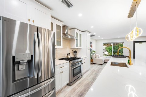 Casa en venta en Lake Clarke Shores, Florida, 4 dormitorios, 198.25 m2 № 2272618 - foto 14