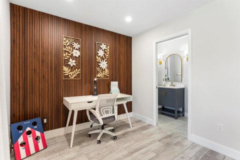 Casa en venta en Lake Clarke Shores, Florida, 4 dormitorios, 198.25 m2 № 2272618 - foto 20