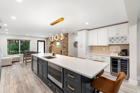 Casa en venta en Lake Clarke Shores, Florida, 4 dormitorios, 198.25 m2 № 2272618 - foto 13