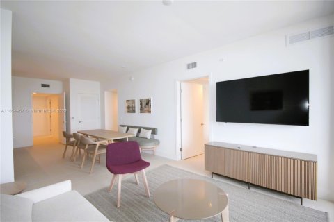 Condo in Miami, Florida, 3 bedrooms  № 1352187 - photo 3