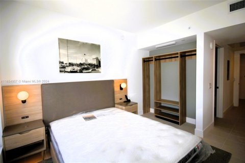 Condo in Miami, Florida, 3 bedrooms  № 1352187 - photo 15