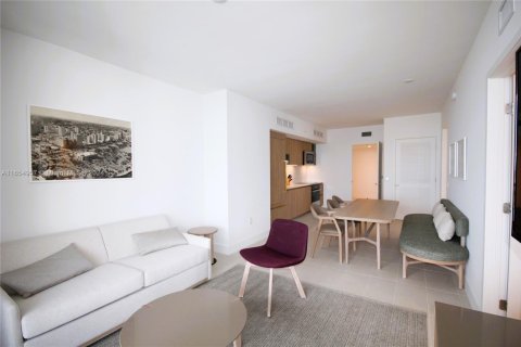 Condo in Miami, Florida, 3 bedrooms  № 1352187 - photo 4