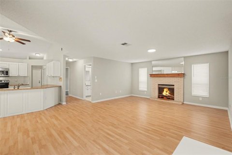 House in Weeki Wachee, Florida 3 bedrooms, 210.14 sq.m. № 2122166 - photo 4