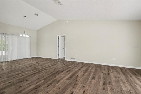 House in Weeki Wachee, Florida 3 bedrooms, 210.14 sq.m. № 2122166 - photo 19