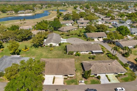 Condo in Sun City Center, Florida, 2 bedrooms  № 2215084 - photo 27