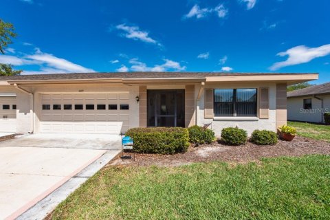 Condo in Sun City Center, Florida, 2 bedrooms  № 2215084