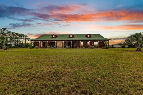 Villa ou maison à Punta Gorda, Floride 4 chambres, 322.09 m2 № 2100974