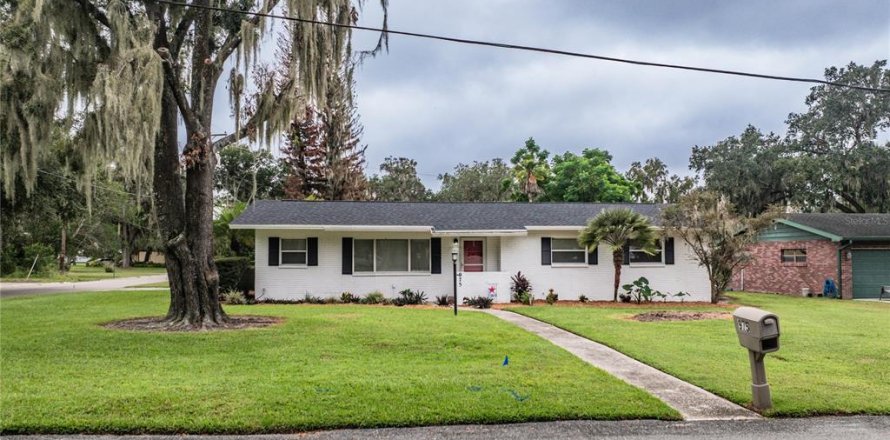 Villa ou maison à Bartow, Floride 3 chambres, 168.15 m2 № 2414066