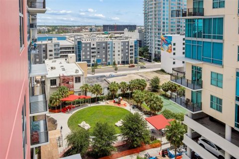 Condo in Tampa, Florida, 2 bedrooms № 2197505 - photo 27