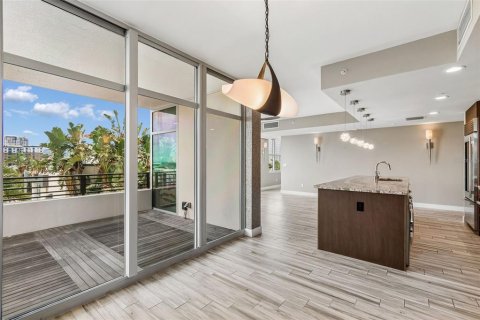 Condo in Tampa, Florida, 2 bedrooms № 2197505 - photo 6