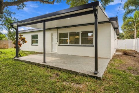 Casa en venta en Saint Petersburg, Florida, 4 dormitorios, 147.16 m2 № 2383820 - foto 29