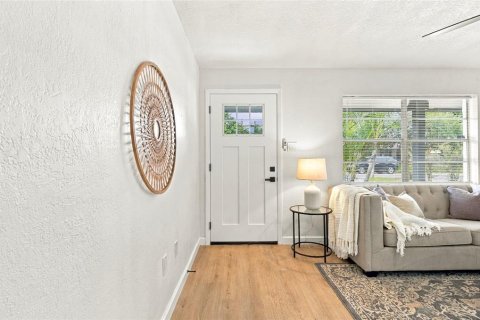 Casa en venta en Saint Petersburg, Florida, 4 dormitorios, 147.16 m2 № 2383820 - foto 8