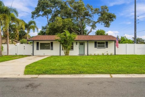 Casa en venta en Saint Petersburg, Florida, 4 dormitorios, 147.16 m2 № 2383820 - foto 5
