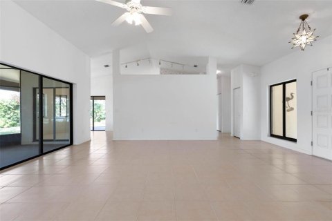 House in Palm Coast, Florida 3 bedrooms, 171.03 sq.m. № 1643347 - photo 17