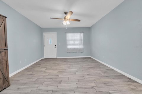 House in Clearwater, Florida 3 bedrooms, 142.14 sq.m. № 2215702 - photo 6