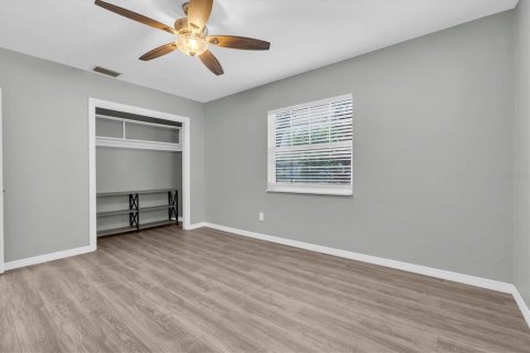 House in Clearwater, Florida 3 bedrooms, 142.14 sq.m. № 2215702 - photo 20