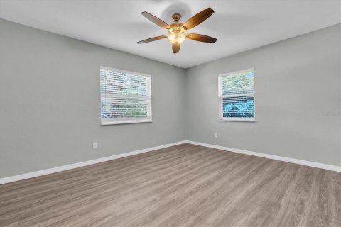 House in Clearwater, Florida 3 bedrooms, 142.14 sq.m. № 2215702 - photo 19