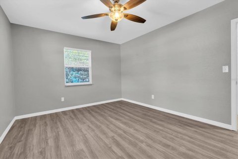 House in Clearwater, Florida 3 bedrooms, 142.14 sq.m. № 2215702 - photo 22