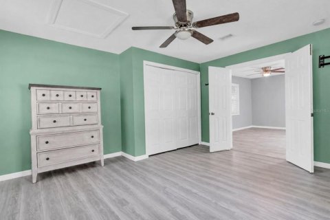 House in Clearwater, Florida 3 bedrooms, 142.14 sq.m. № 2215702 - photo 16