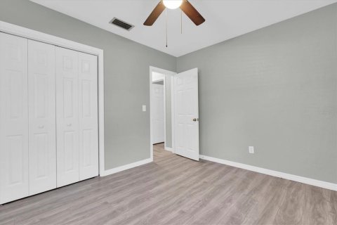 House in Clearwater, Florida 3 bedrooms, 142.14 sq.m. № 2215702 - photo 21