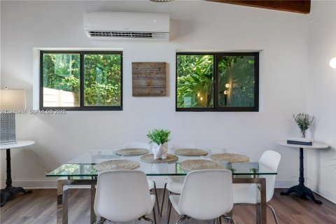 Villa ou maison à vendre à Miami, Floride: 3 chambres, 154.4 m2 № 2001159 - photo 5