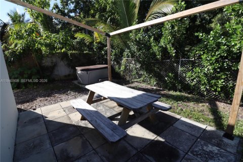 Villa ou maison à vendre à Miami, Floride: 3 chambres, 154.4 m2 № 2001159 - photo 10