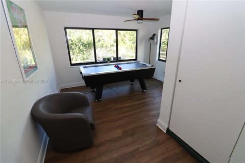 Villa ou maison à vendre à Miami, Floride: 3 chambres, 154.4 m2 № 2001159 - photo 11
