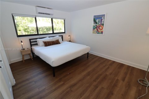 Villa ou maison à vendre à Miami, Floride: 3 chambres, 154.4 m2 № 2001159 - photo 16