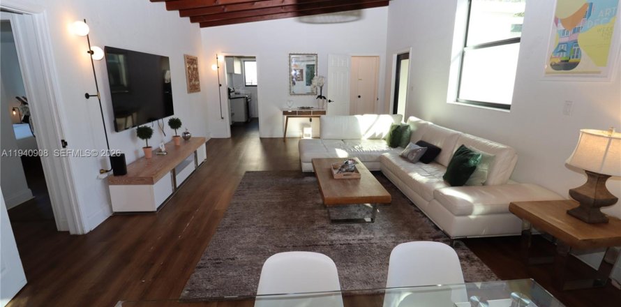 Villa ou maison à Miami, Floride 3 chambres, 154.4 m2 № 2001159