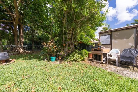 House in Homestead, Florida 2 bedrooms, 81.94 sq.m. № 1882187 - photo 4