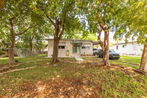 House in Homestead, Florida 2 bedrooms, 81.94 sq.m. № 1882187 - photo 1