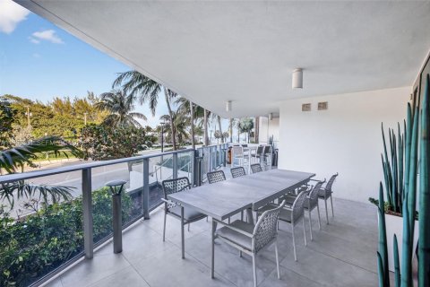 Condominio en venta en Fort Lauderdale, Florida, 2 dormitorios, 139.45 m2 № 2010735 - foto 18