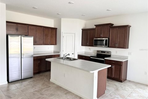Casa en venta en Haines City, Florida, 4 dormitorios, 180.04 m2 № 2103877 - foto 7