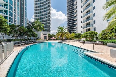 Condominio en venta en Miami, Florida, 2 dormitorios, 127.09 m2 № 2013196 - foto 11