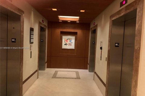 Condominio en venta en Miami, Florida, 2 dormitorios, 127.09 m2 № 2013196 - foto 4