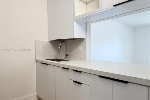 Купить кондоминиум в Майами, Флорида 2 спальни, 103.49м2, № 2090810 - фото 14