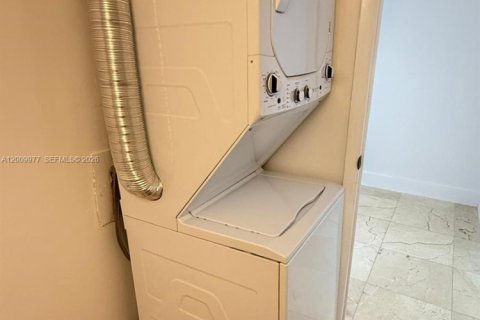 Купить кондоминиум в Майами, Флорида 2 спальни, 103.49м2, № 2090810 - фото 26