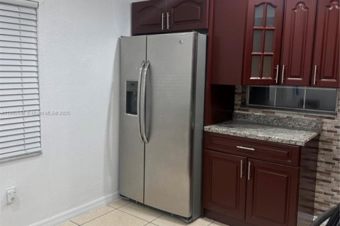 Villa ou maison à louer à Miami, Floride: 2 chambres № 1946396 - photo 6