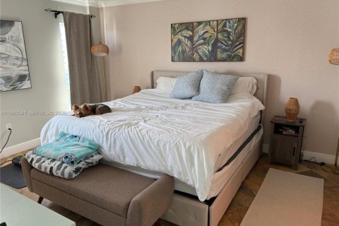 Condo in Miami Beach, Florida, 1 bedroom  № 2027406 - photo 8