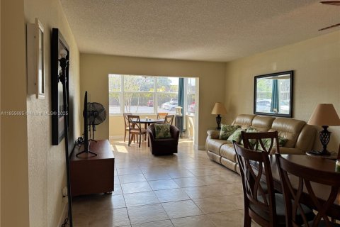 Copropriété à vendre à Margate, Floride: 2 chambres, 89 m2 № 1881958 - photo 23