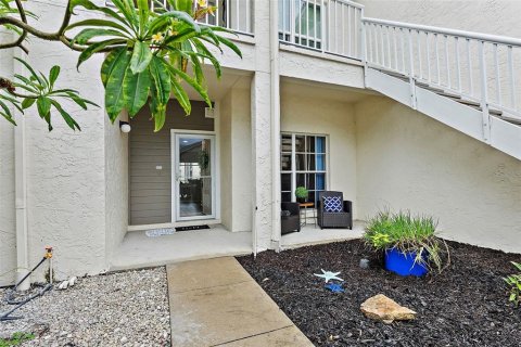 Condo in Largo, Florida, 2 bedrooms  № 1771316 - photo 13