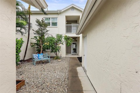 Condo in Largo, Florida, 2 bedrooms  № 1771316 - photo 12